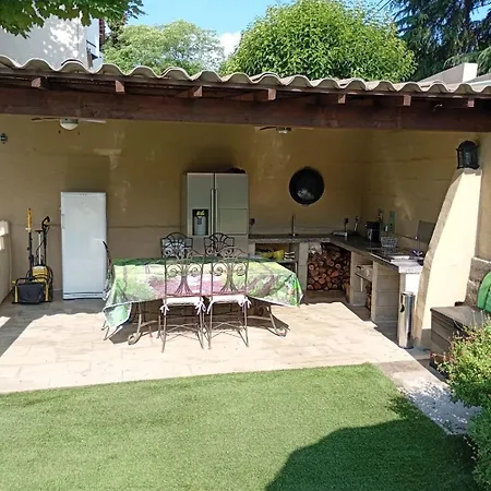 Maison *